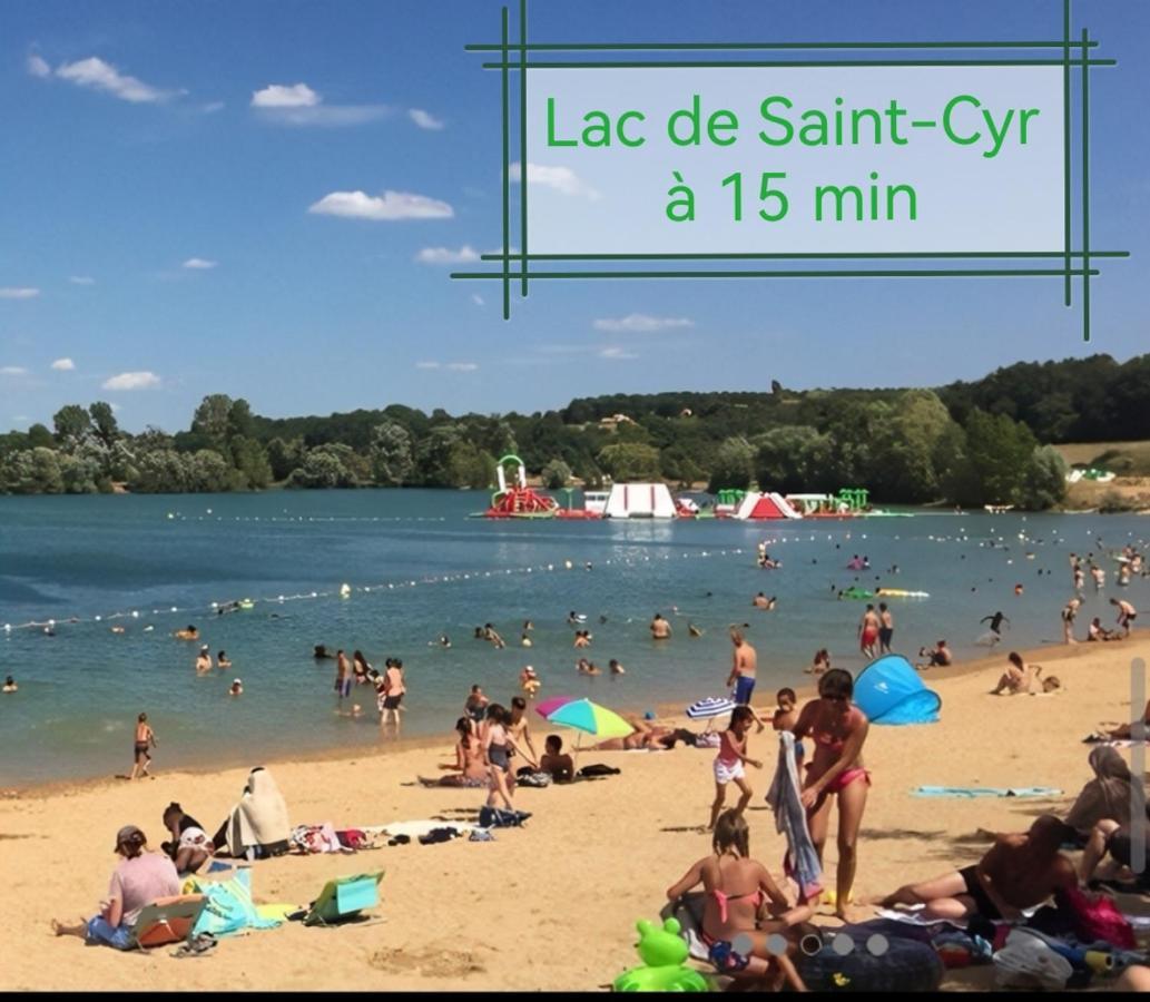 Gite De Charme Dans Un Cadre Calme Et Reposant Châtellerault Esterno foto